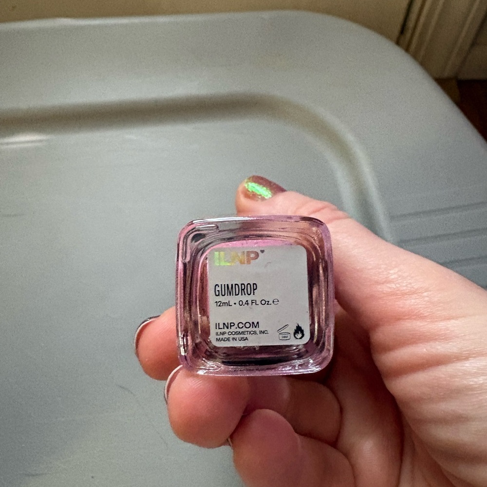 Bundle of five ILNP nail polishes - Picture 2 of 6